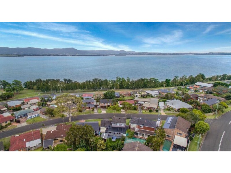 10 Henricks Parade, Mount Warrigal NSW 2528