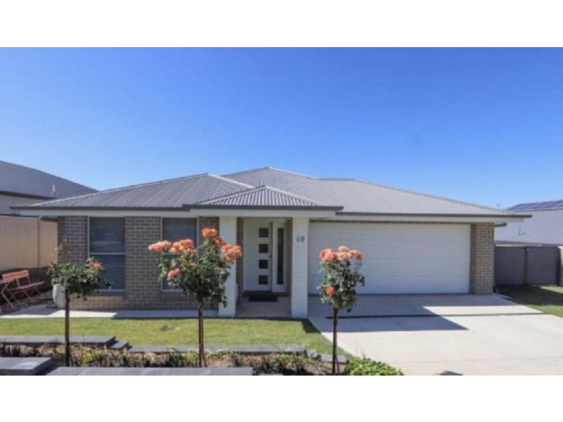 69 Graham Drive, Kelso NSW 2795