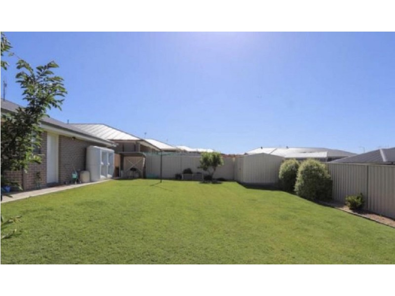 69 Graham Drive, Kelso NSW 2795