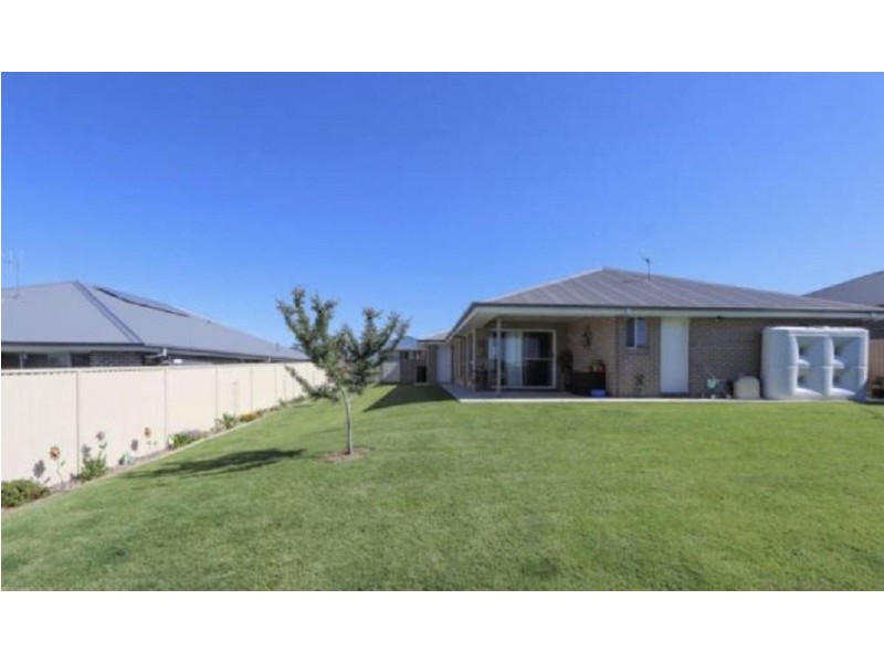 69 Graham Drive, Kelso NSW 2795