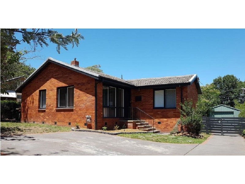16 Gilbert Street, Hackett ACT 2602