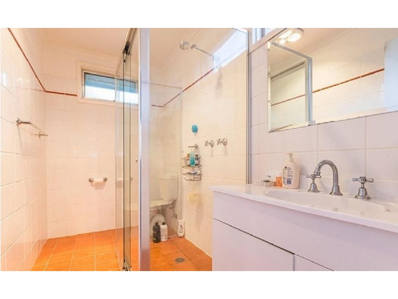 16 Gilbert Street, Hackett ACT 2602