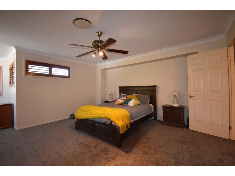 73 Oakview Circuit, Brookwater QLD 4300