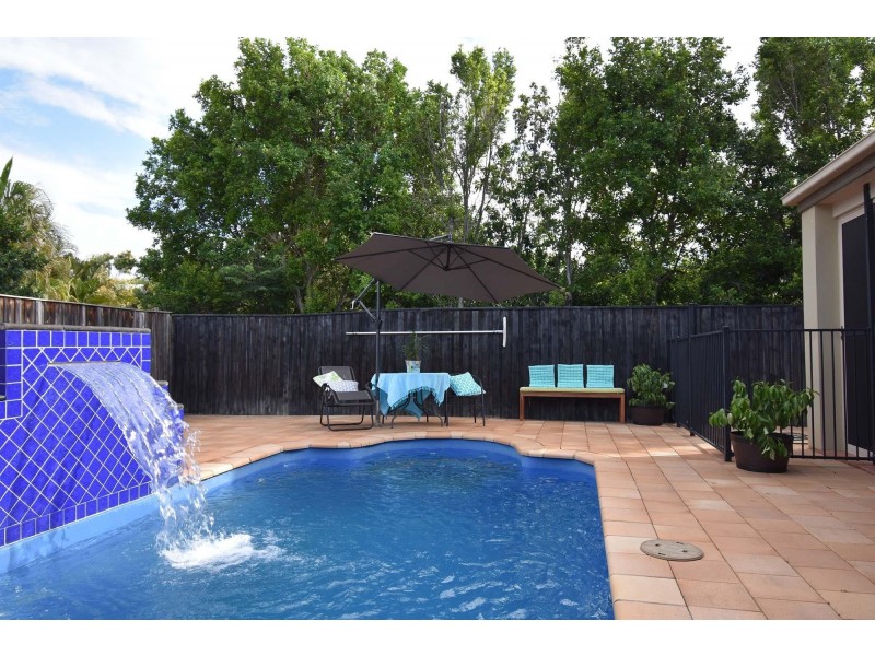 73 Oakview Circuit, Brookwater QLD 4300