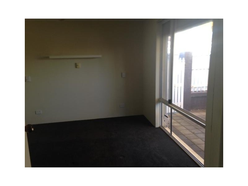 2 Pine Court, Meadow Springs WA 6210