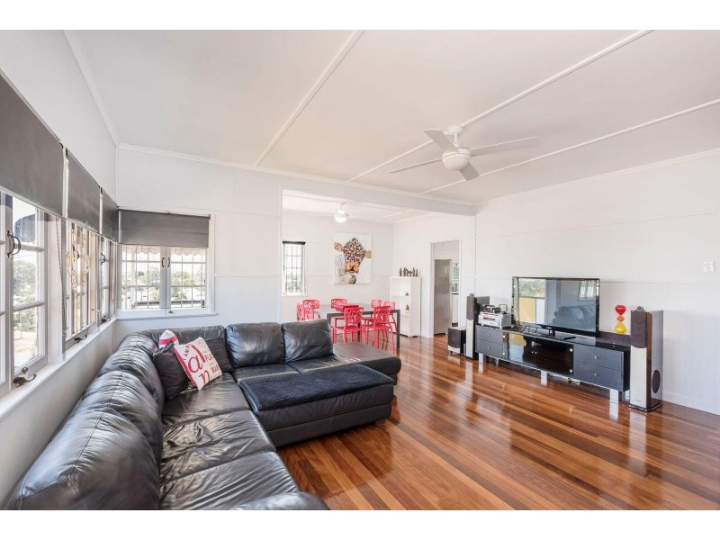 * Rea Street, Carina Heights QLD 4152