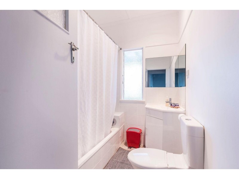 * Rea Street, Carina Heights QLD 4152