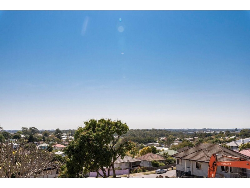 * Rea Street, Carina Heights QLD 4152