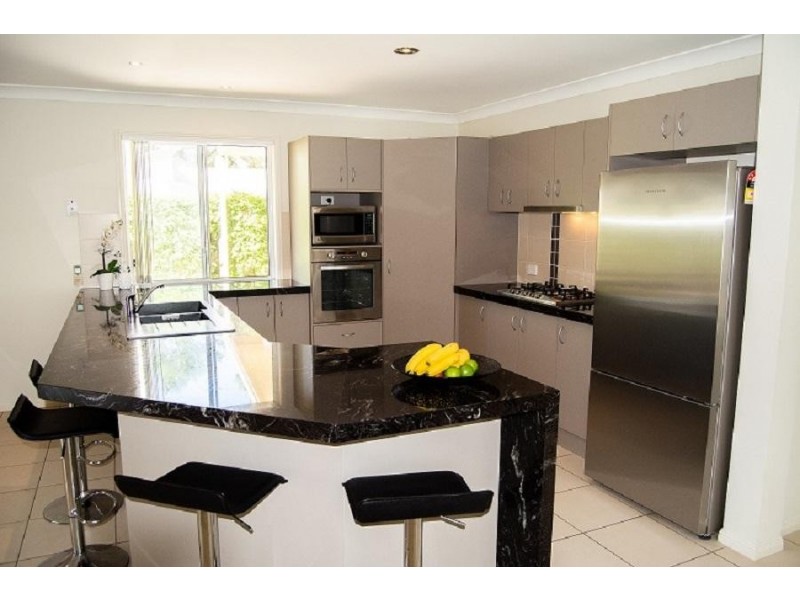 3 Yaraan Crescent, Beachmere QLD 4510