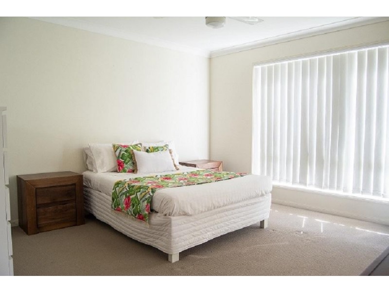 3 Yaraan Crescent, Beachmere QLD 4510