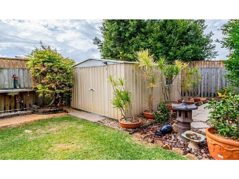 3 Yaraan Crescent, Beachmere QLD 4510