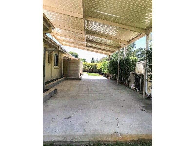 3 Yaraan Crescent, Beachmere QLD 4510
