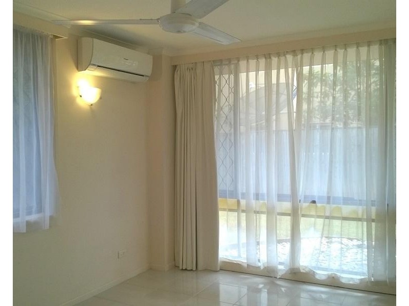1/22 Foxton Street, Indooroopilly QLD 4068