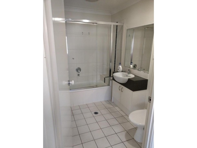 20/8 Rosegum Place, Redbank Plains QLD 4301