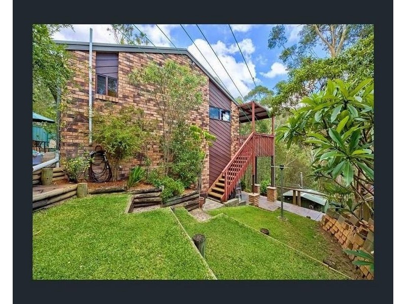 16 Algwen Road, North Gosford NSW 2250