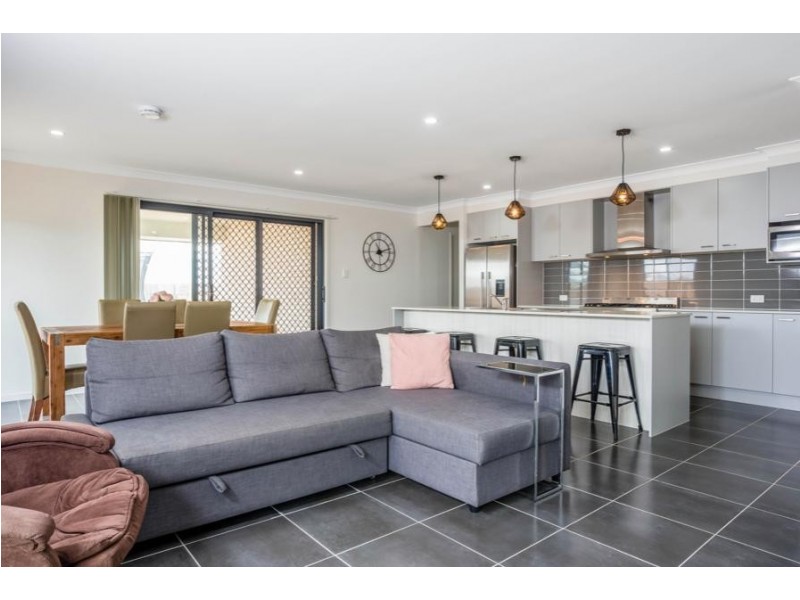 24 Rosewood Circuit, Yarrabilba QLD 4207