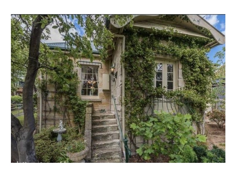 60 Cascade Road, South Hobart TAS 7004