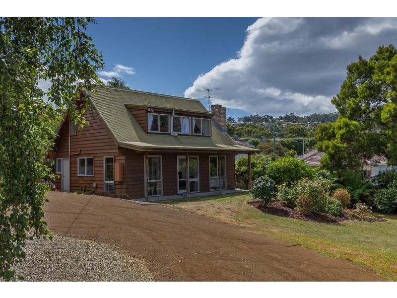 21 Garnett Street, Blackmans Bay TAS 7052