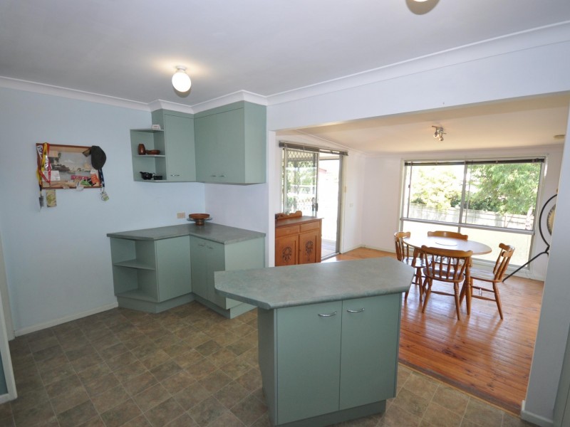 11 Winifred Street, Kingston QLD 4114