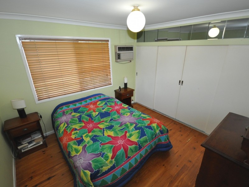 11 Winifred Street, Kingston QLD 4114