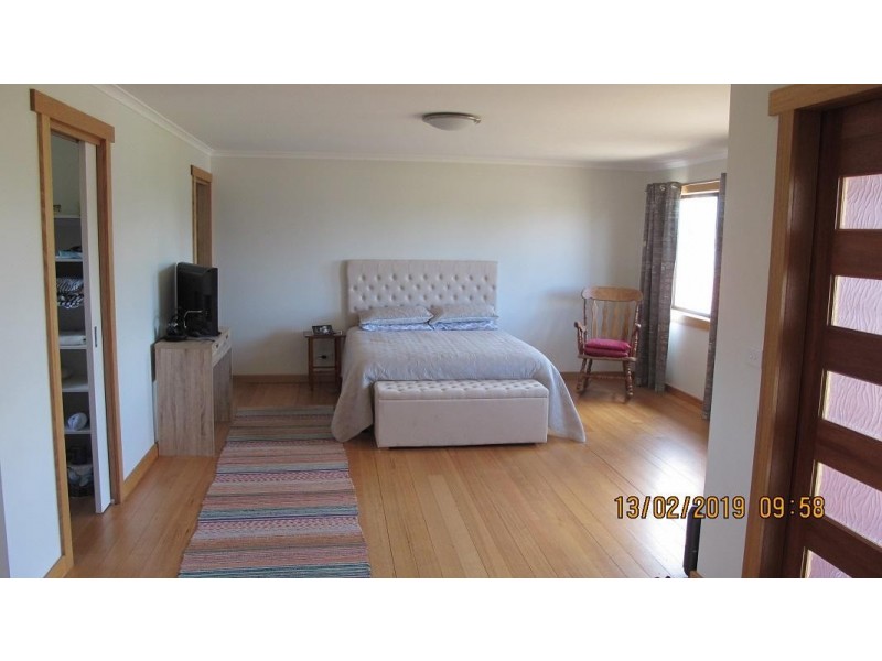 2 First Avenue, Dodges Ferry TAS 7173