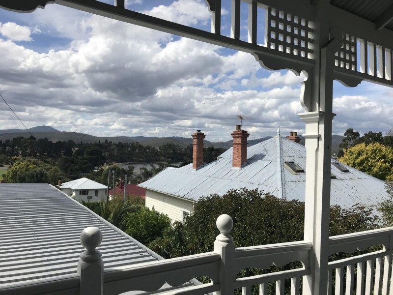 6 Bellevue Parade, New Town TAS 7008