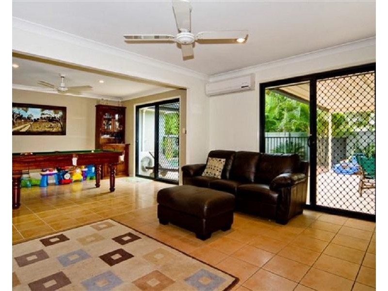 3 Deal Cove, Arundel QLD 4214