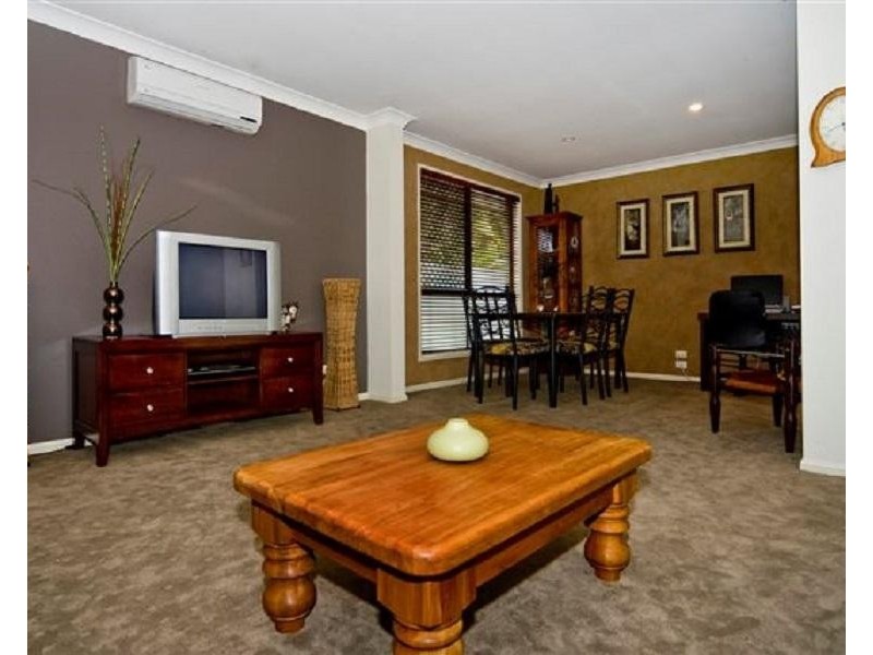 3 Deal Cove, Arundel QLD 4214