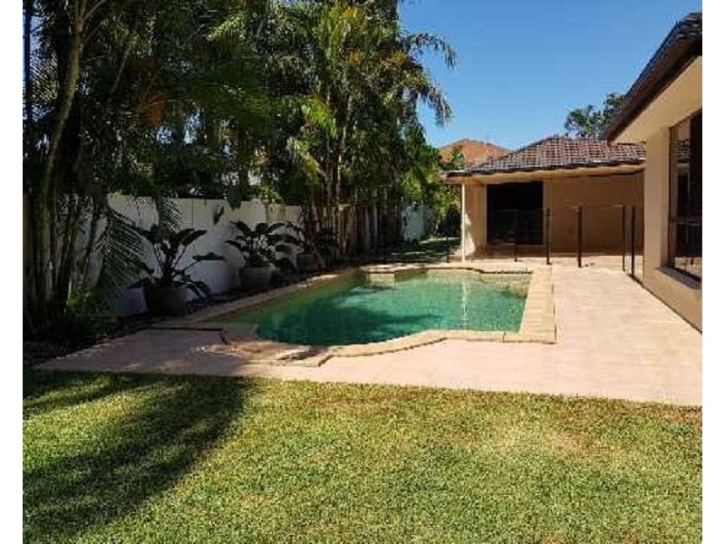 3 Deal Cove, Arundel QLD 4214