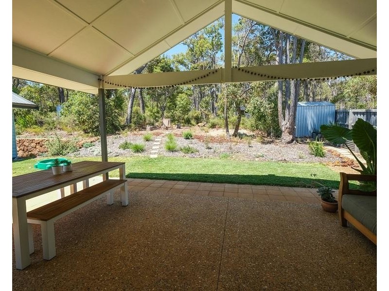 18 Timber Court, Cowaramup WA 6284