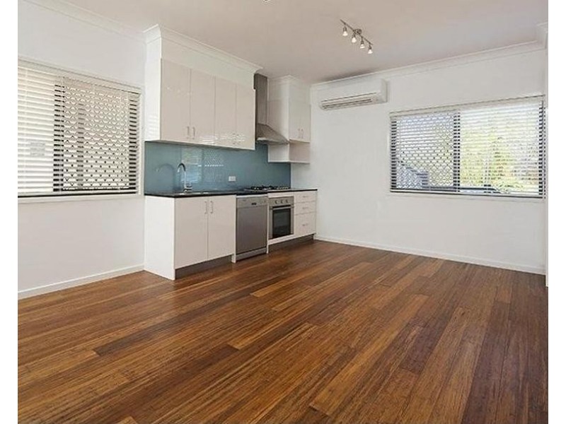 * Riding Road, Hawthorne QLD 4171