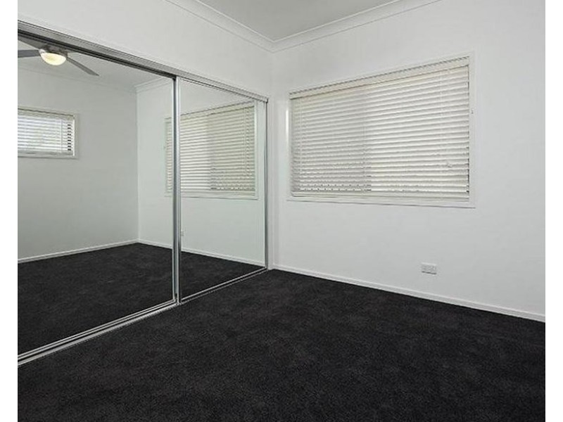 * Riding Road, Hawthorne QLD 4171