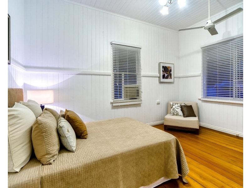 77 Ison Street, Morningside QLD 4170