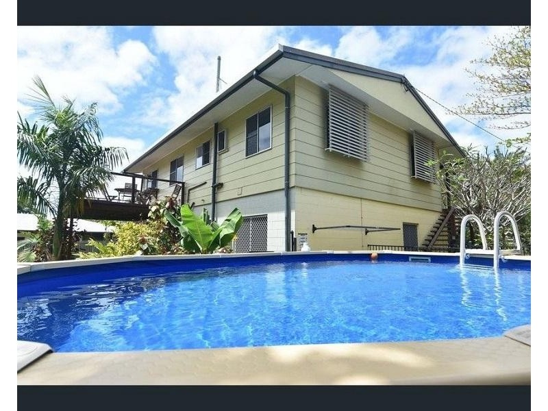 9 Butler Road, Bingil Bay QLD 4852