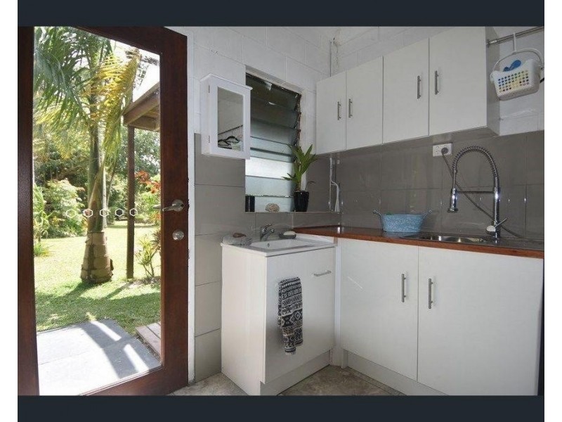 9 Butler Road, Bingil Bay QLD 4852