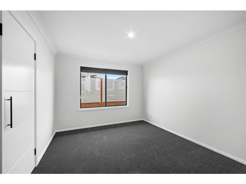 22 Surfers Drive, Lake Cathie NSW 2445