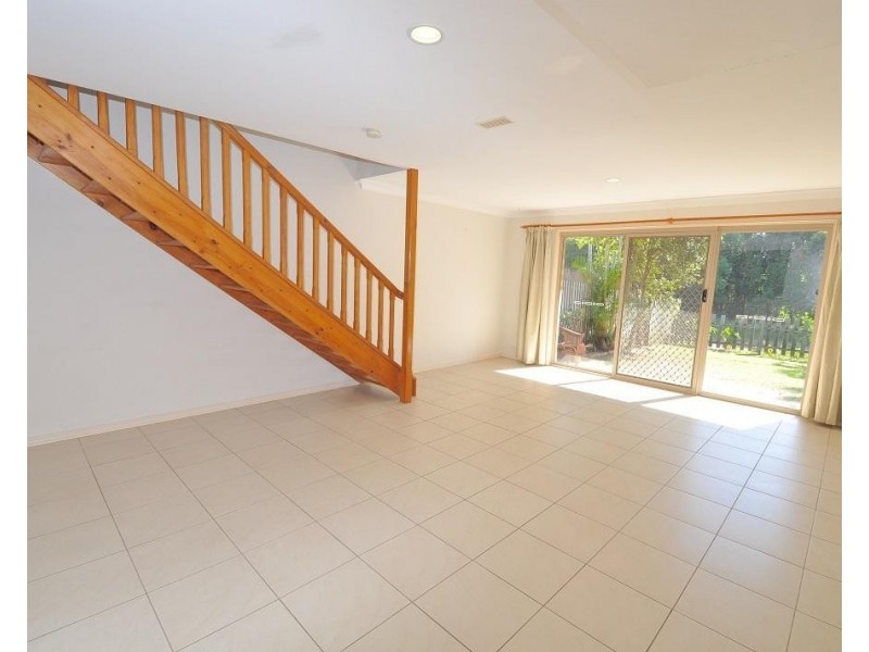 15/130 Plateau Crescent, Carrara QLD 4211