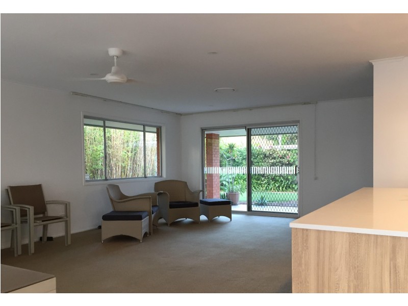 13 La Scala Court, Isle Of Capri QLD 4217