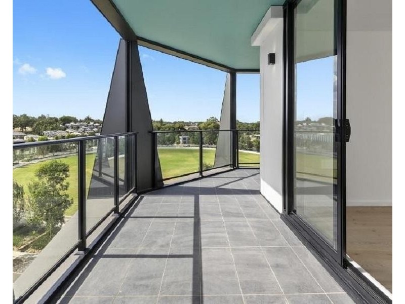 * 507/60 Lord Sheffield Circuit, Penrith NSW 2750