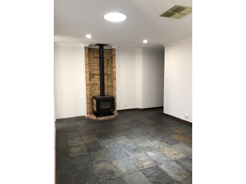 22 Hummingbird Gardens, Ballajura WA 6066