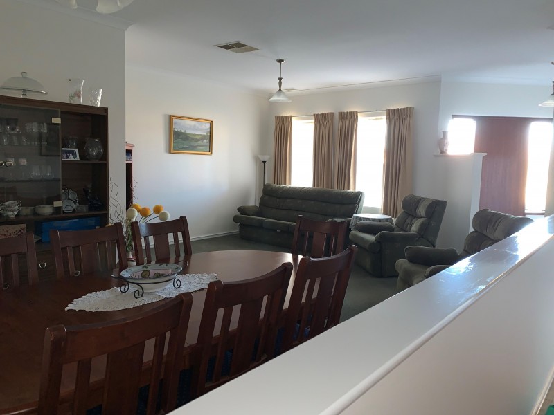 12 Erickson Pass, Ellenbrook WA 6069