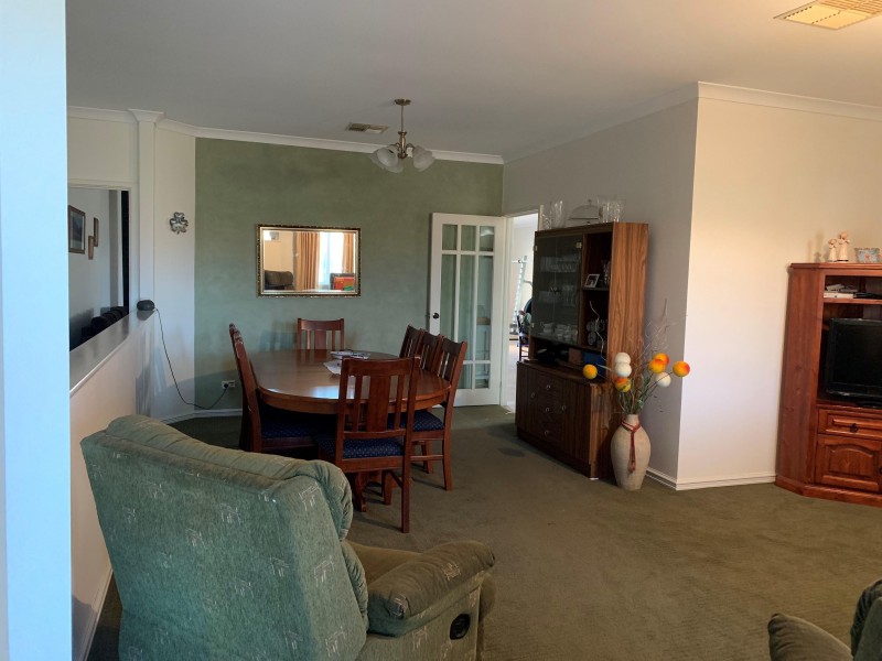 12 Erickson Pass, Ellenbrook WA 6069