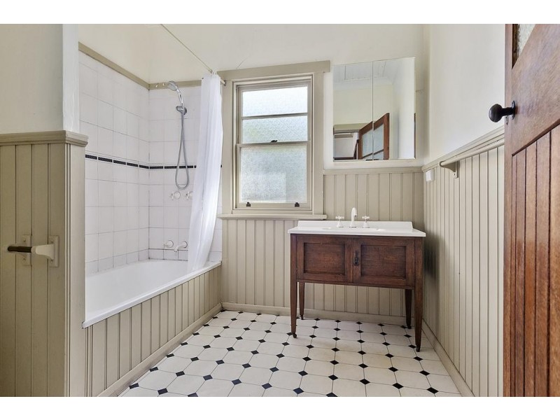 18 Browns Road, Kingston TAS 7050