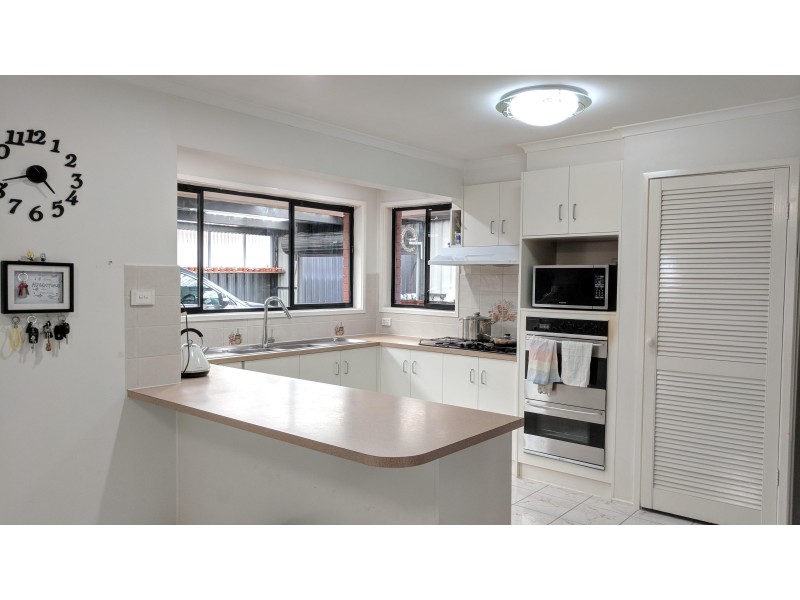 8 Kingsmead Close, Sunshine North VIC 3020