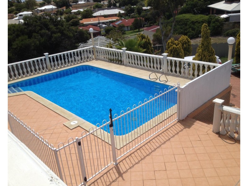 6 Cox Crescent, Quinns Rocks WA 6030