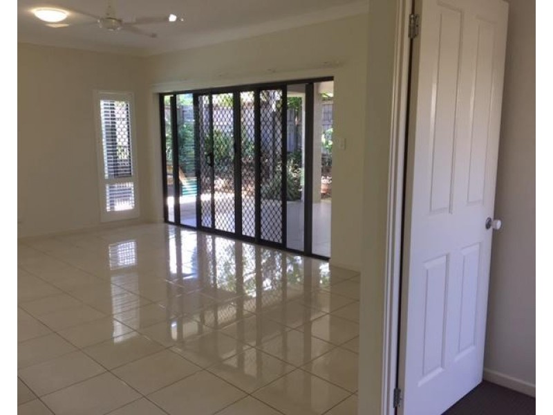 44 Flagstone Terrace, Smithfield QLD 4878
