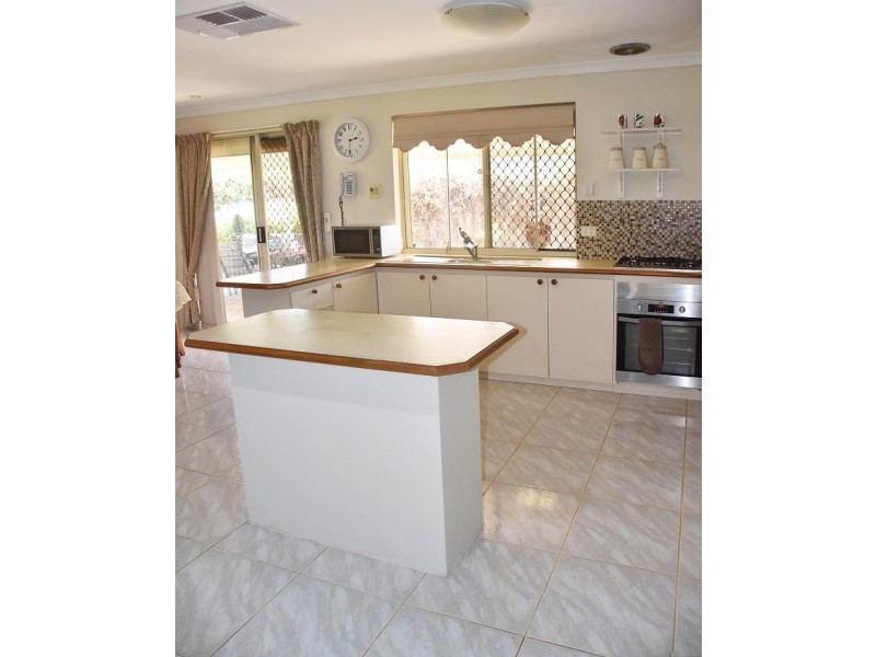 5 Bougainvillea Court, Marangaroo WA 6064