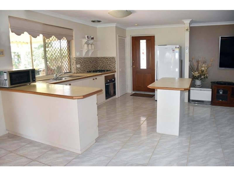 5 Bougainvillea Court, Marangaroo WA 6064