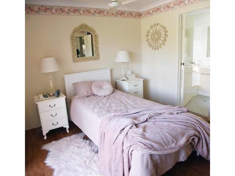 5 Bougainvillea Court, Marangaroo WA 6064