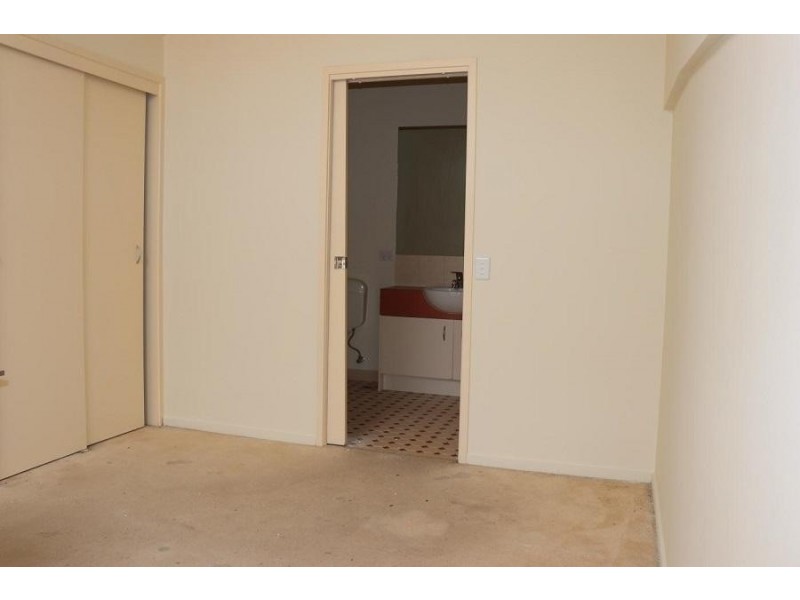 2/145-147 Ormond Road, Elwood VIC 3184